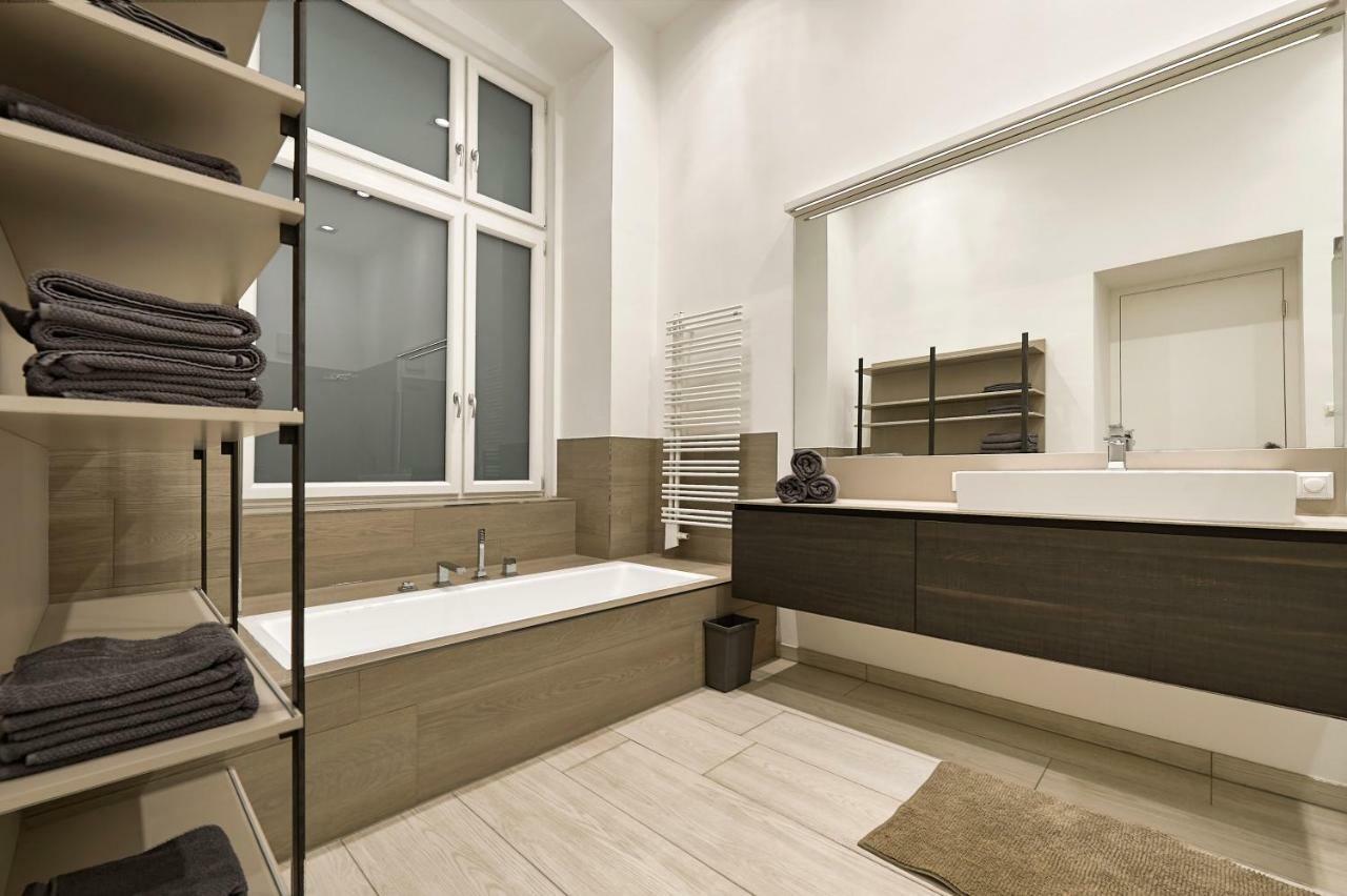 Central Luxury Apartment Wina Bagian luar foto