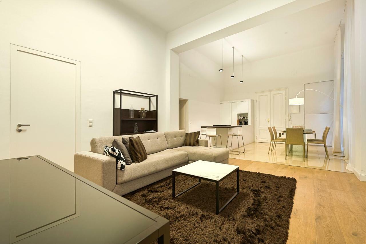 Central Luxury Apartment Wina Bagian luar foto