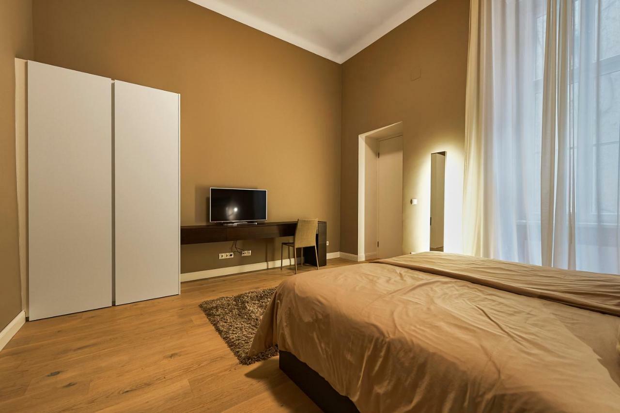 Central Luxury Apartment Wina Bagian luar foto