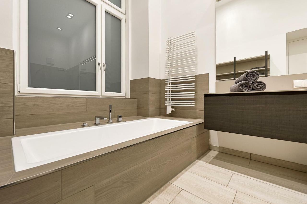 Central Luxury Apartment Wina Bagian luar foto