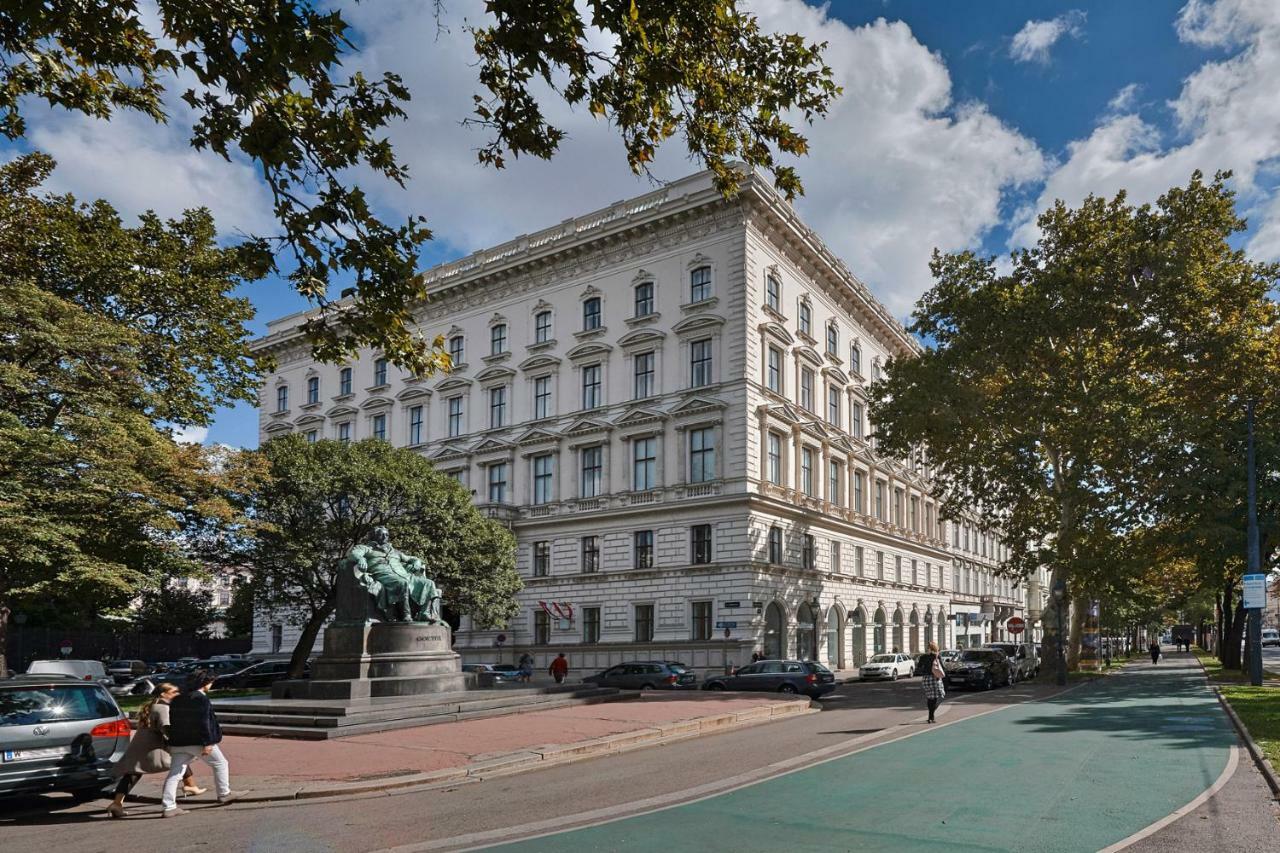Central Luxury Apartment Wina Bagian luar foto